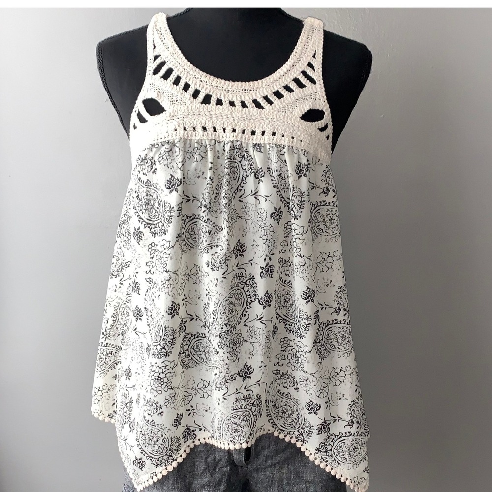 Boho Crochet Lace Tank Top Small Black White Paisley Sleeveless Festival Style